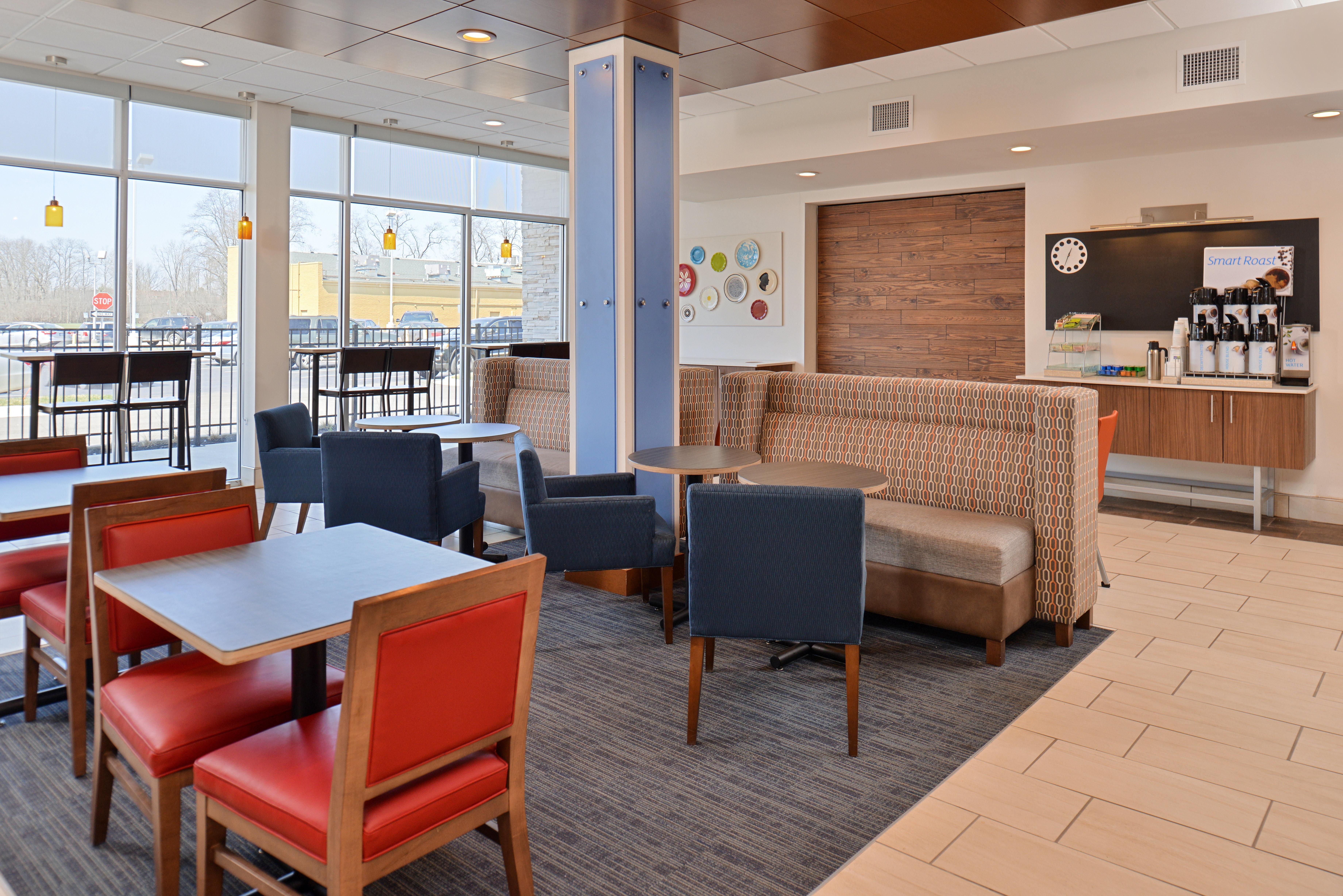 Holiday Inn Express & Suites - Southgate - Detroit Area, An Ihg Hotel Exterior photo